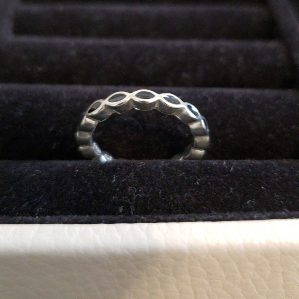 Pandora Black Enamel Ring🕊